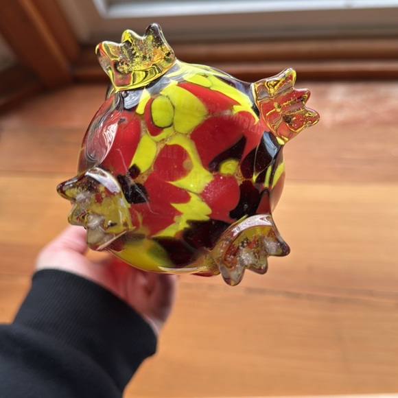 1940s Czech art deco ribbed yellow splatter vase 10” H - Picture 3 of 5